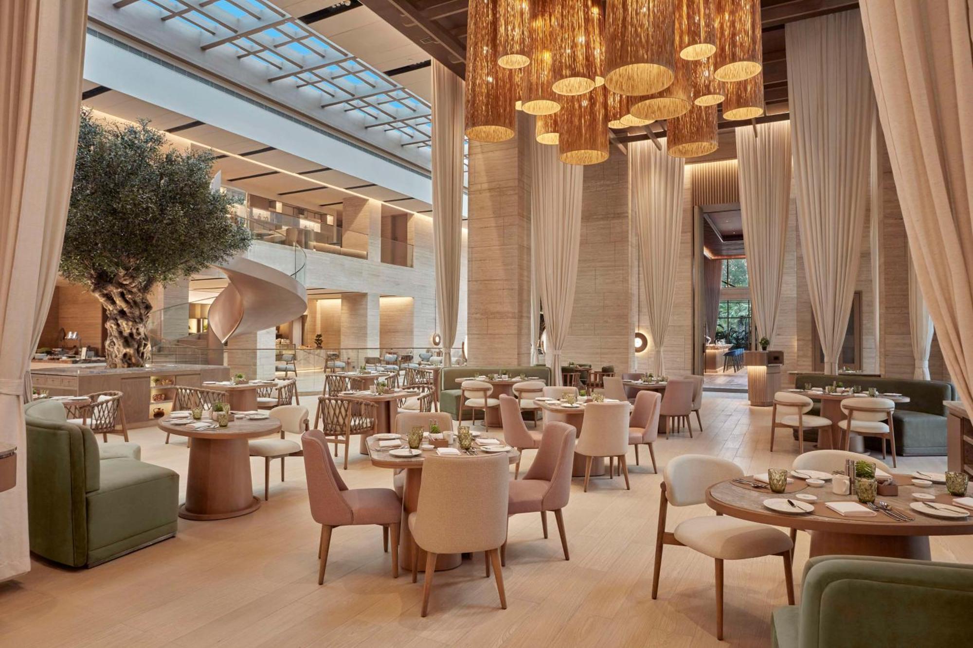 Hilton Gurugram Baani City Centre Gurgaon Exteriör bild