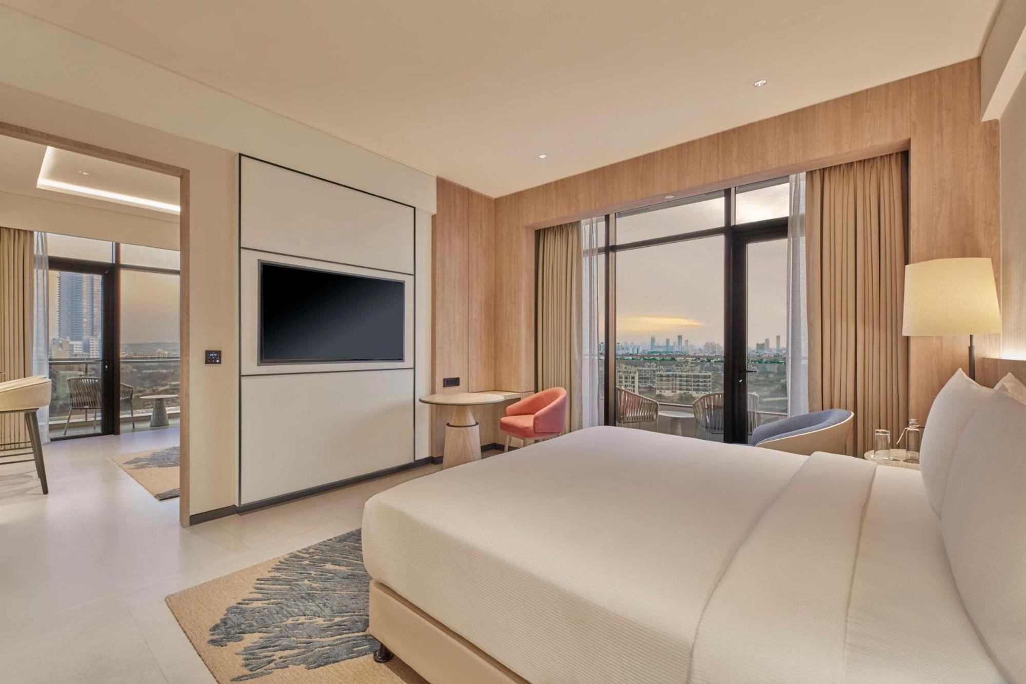 Hilton Gurugram Baani City Centre Gurgaon Exteriör bild