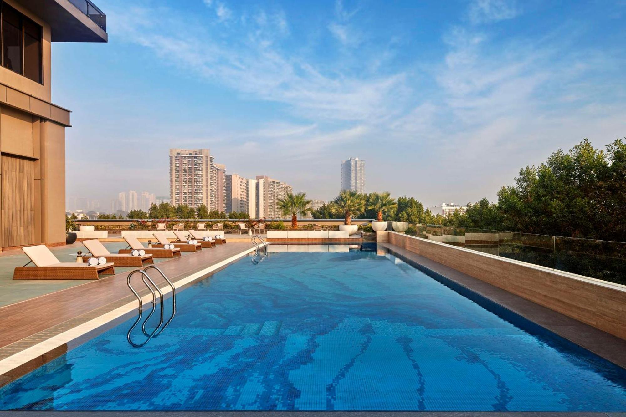 Hilton Gurugram Baani City Centre Gurgaon Exteriör bild